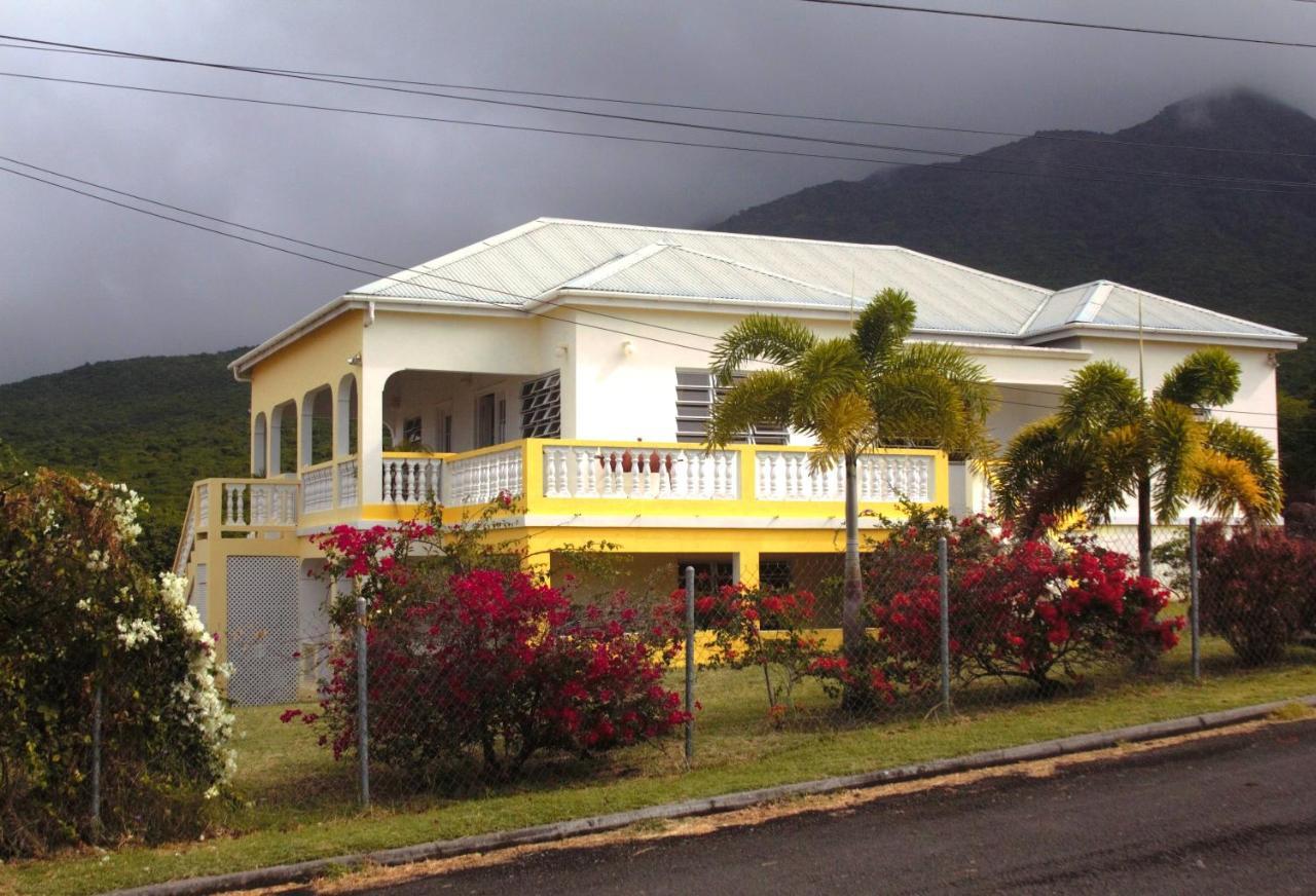 Villa Benito Nevis Eksteriør billede