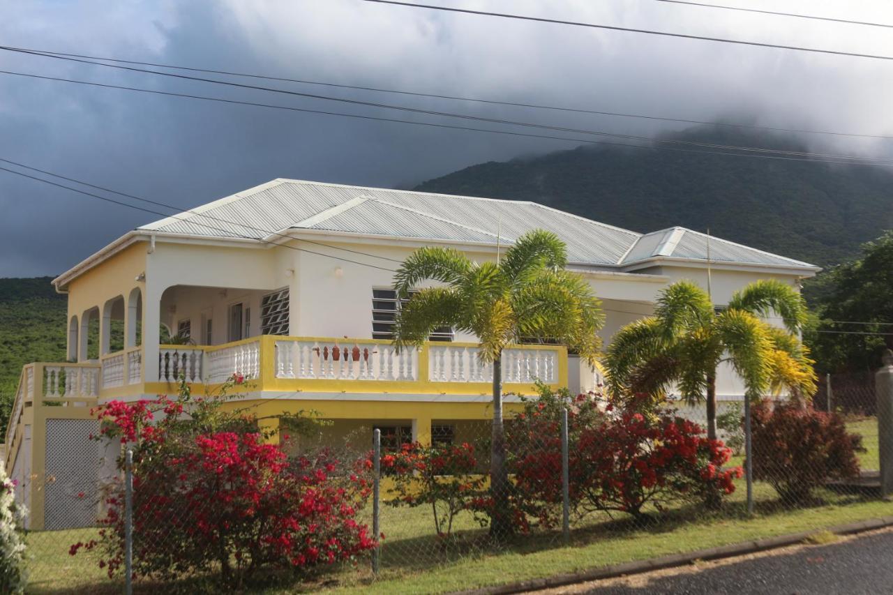 Villa Benito Nevis Eksteriør billede