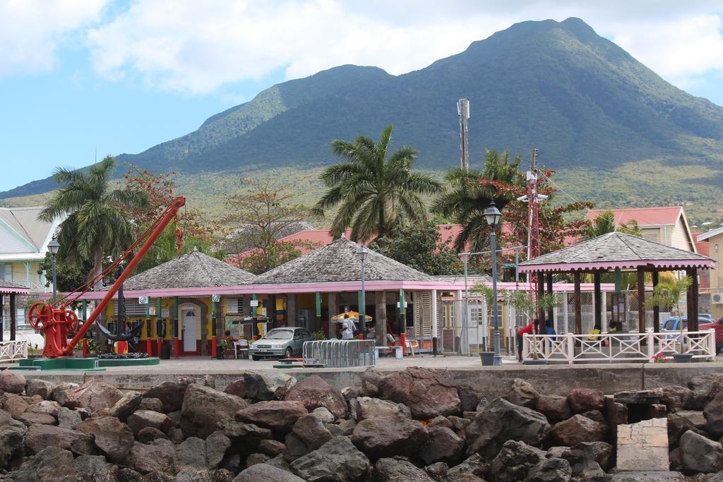 Villa Benito Nevis Eksteriør billede